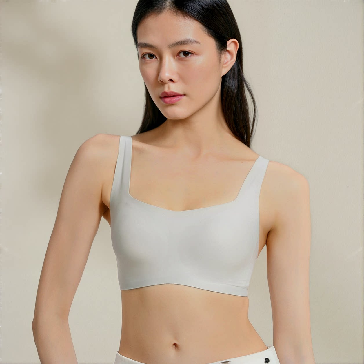 小胸聚拢无痕果冻条抹胸式内衣无钢圈收副乳防走光宽肩文胸薄款