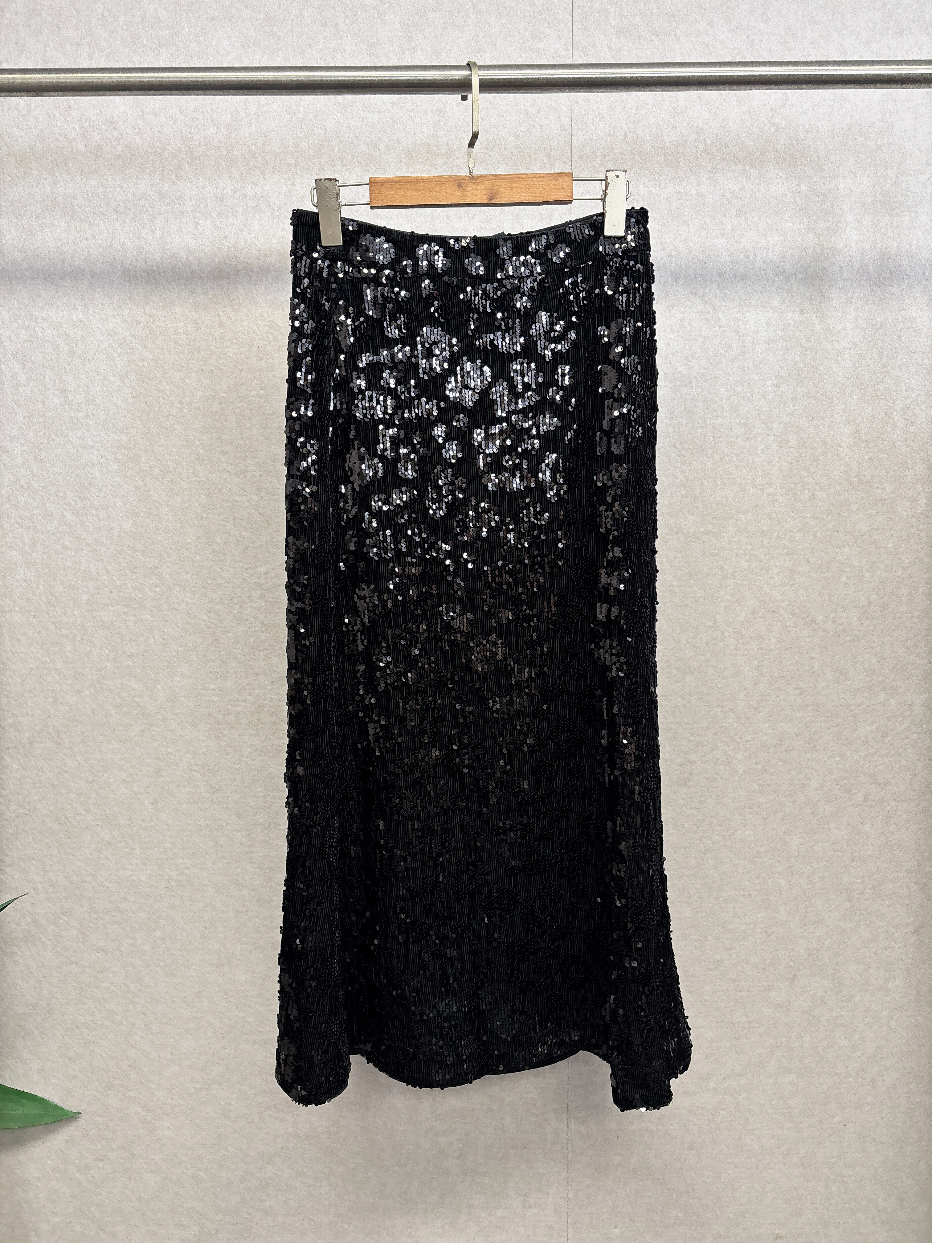 大牌k&专柜24冬款 奢华重工亮片半裙 不退可换码 128