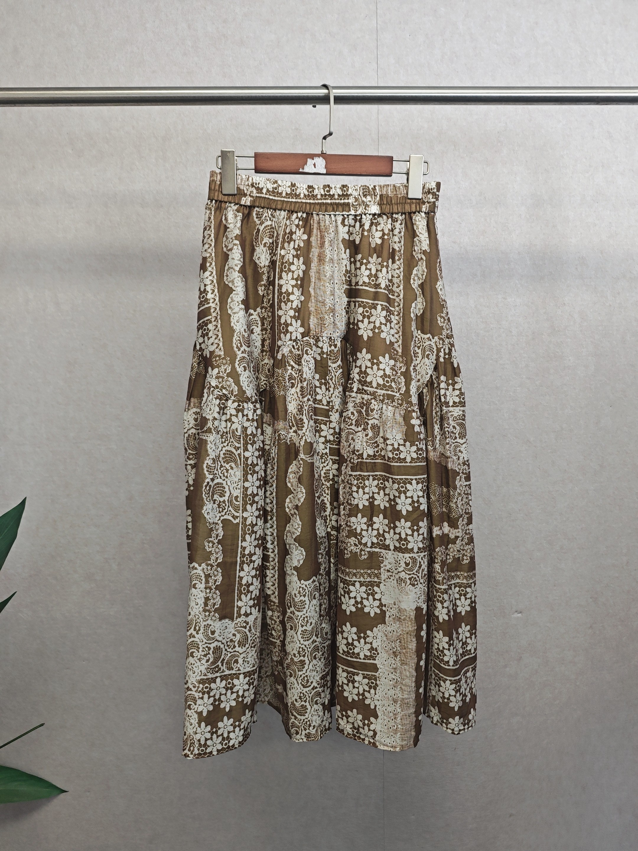 Ka系列＆专柜25夏 天丝+亚麻 蕾丝印花时尚半身裙 069