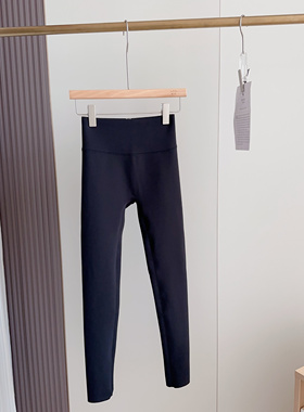 #28782 高级感哑光塑型芭bi提臀裤 300g保暖显瘦