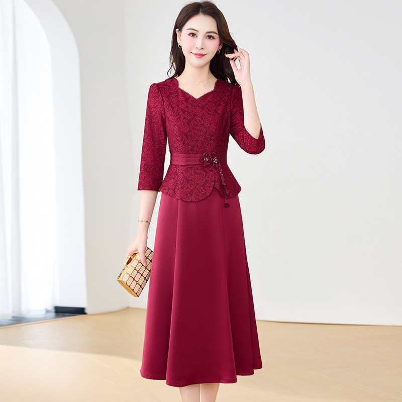 红色蕾丝假两件连衣裙女2026春季新款高贵轻奢高级感婚宴装礼服裙