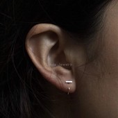 新品 S925纯银极简气质小耳钉女镀白金14K精致一字耳圈防敏日韩INS