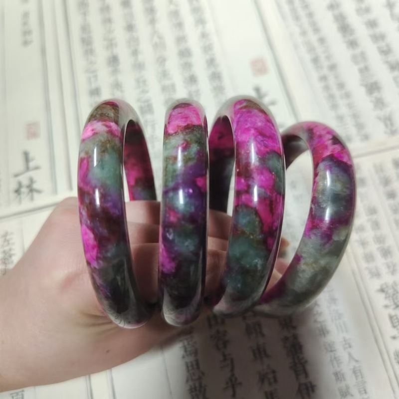 a货桃花玉梅花玉手镯女款