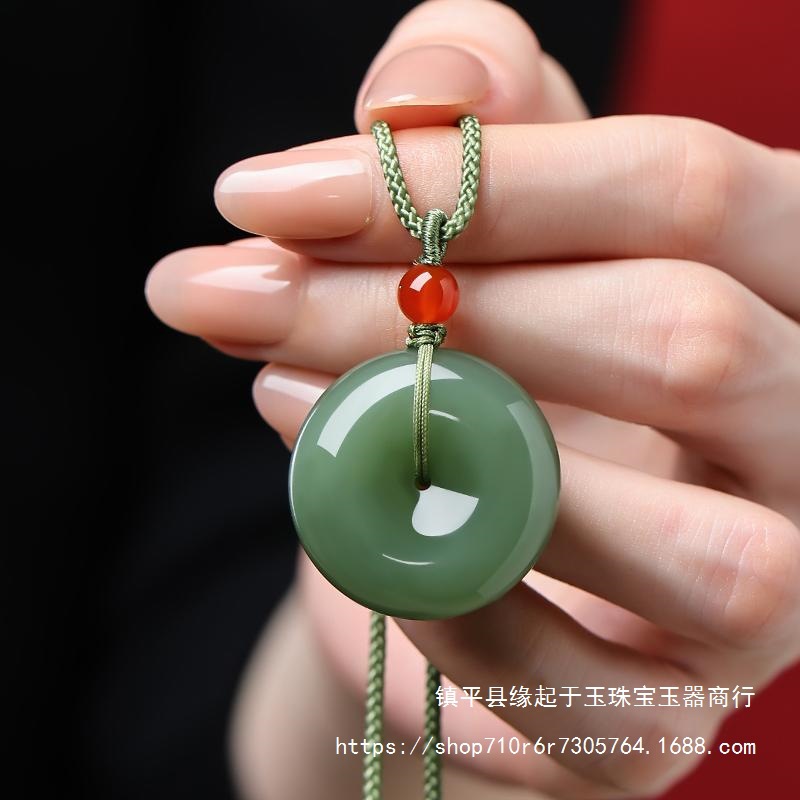 和田玉平安扣轻奢吊坠项链