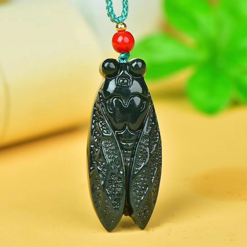 和田玉青玉金蝉吊坠男款