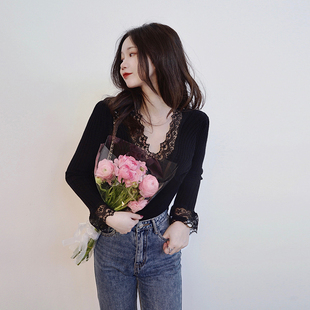 2024秋冬V领黑色显瘦拼接蕾丝通勤法式 毛衣 复古小众设计感针织衫