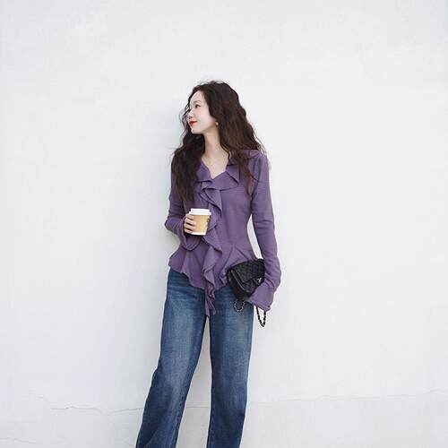 红色喇叭袖设计感紫色荷叶边打底