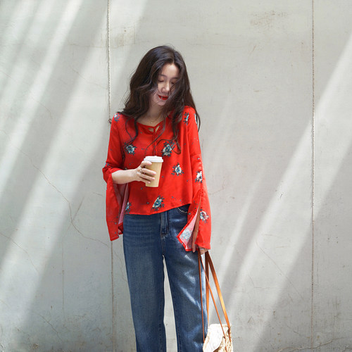 红色海边民族度假竹节防晒上衣女