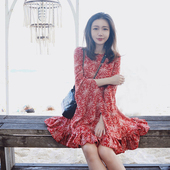 2024春秋海边渡假连衣裙喇叭长袖 荷叶边民族风红色碎花雪纺沙滩裙