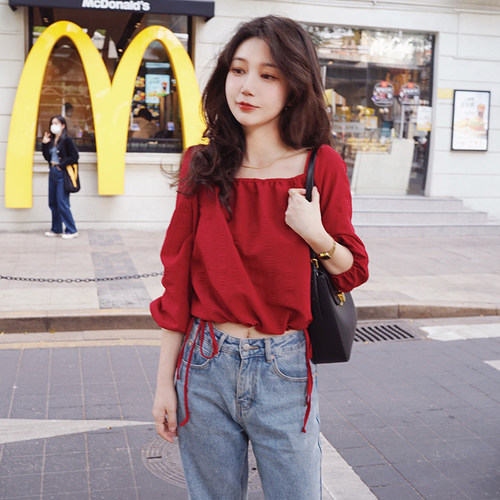 红色方领度假风蝴蝶结小衫