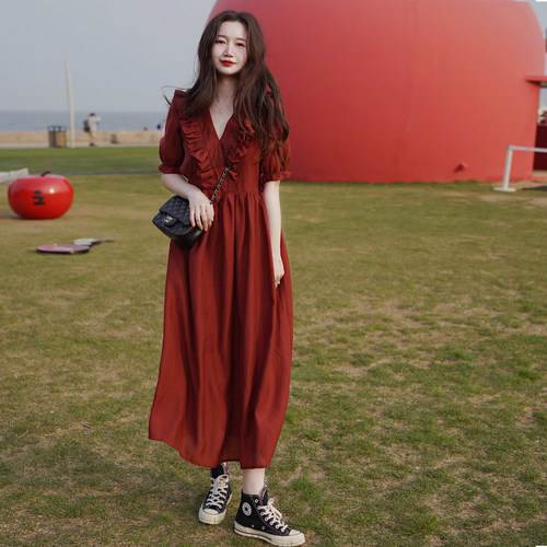 春度假复古红V领天丝羊毛连衣裙