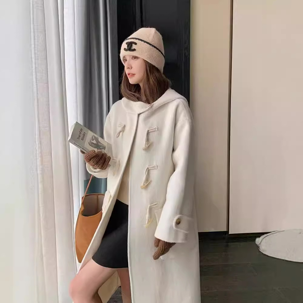 白色连帽羊绒双面毛呢外套女2024秋冬新款宽松长款牛角扣羊毛大衣