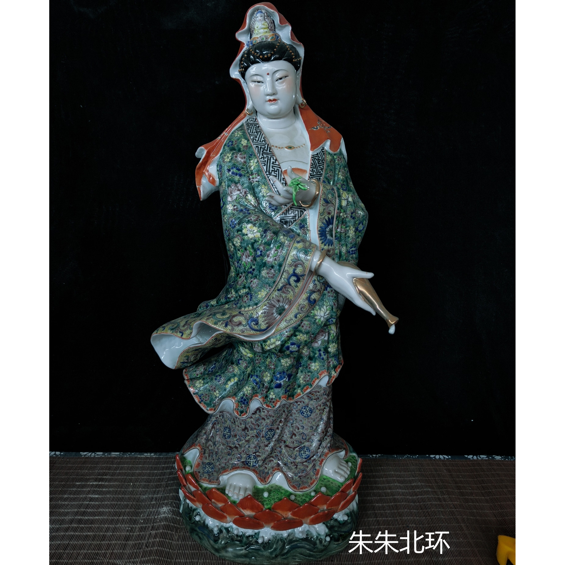 手绘古彩观音菩萨供奉佛像陶瓷摆件站莲净瓶柳枝观世音保平安63CM