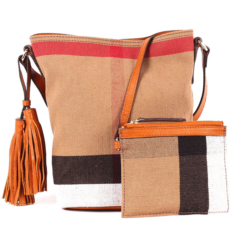 2024新款黄麻帆布单肩斜挎包女子母包大容量百搭流苏格子水桶包