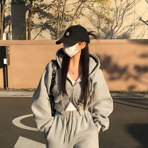 秋冬连帽运动时尚外套短款卫衣女
