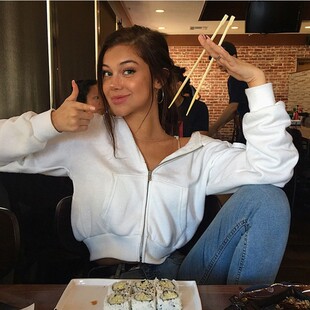 欧美白色短款卫衣女开衫春秋薄款连帽衫外套纯色休闲外衣ins辣妹