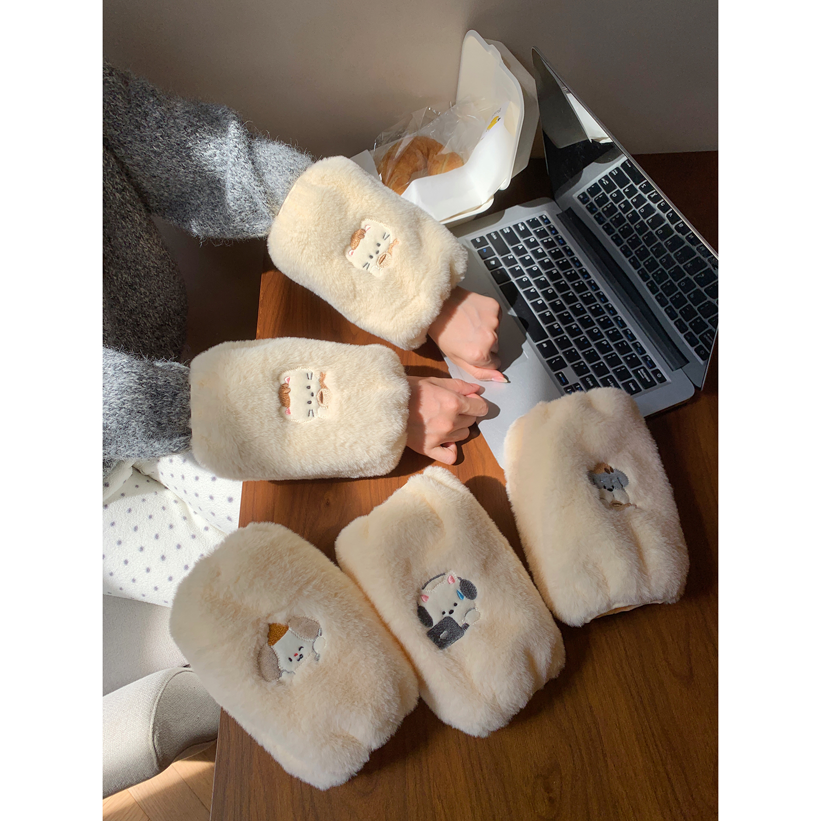 卡通狗毛绒袖套防脏防污