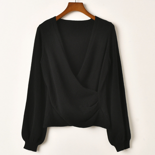 艾诺丝系列极简风V领交叉针织衫女黑色毛衣秋冬新款