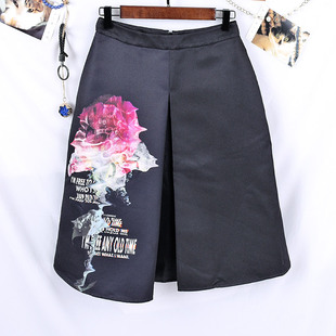 芭系列2018春季专柜新品折扣上新印花裙摆分叉潮流百搭女系半身裙