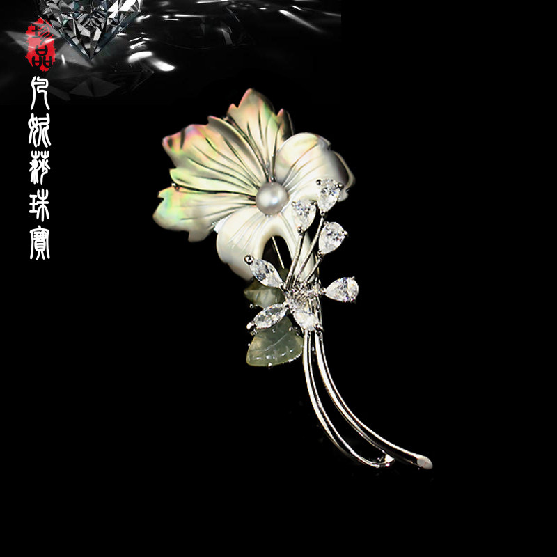 韩国进口优雅天然贝壳百合花胸针