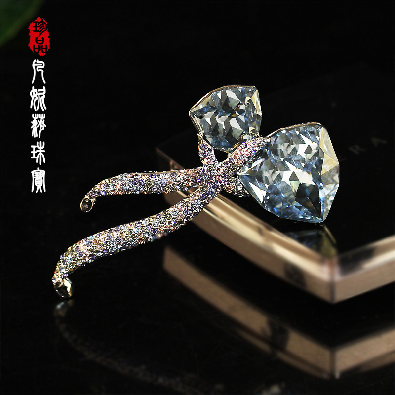 凡妮莎韩国进口时尚璀璨水晶蝴蝶大衣毛衣胸针胸花项链两用 I19