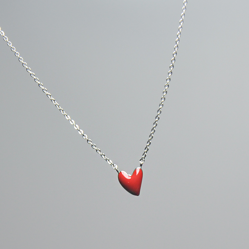日韩版时尚个性爱心吊坠小众设计高级感轻奢短款项链小清新锁骨链