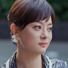 蛮好的人生胡曼黎同款花朵耳钉女2025新款个性简约耳环轻奢耳饰