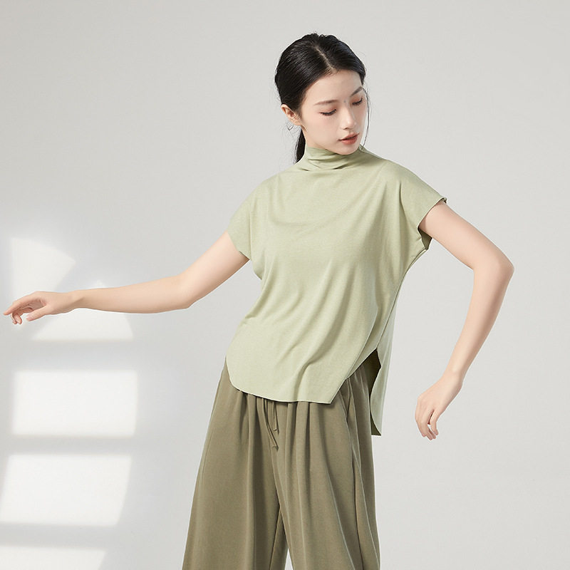 共妍宽松双开叉高领无袖现代舞服