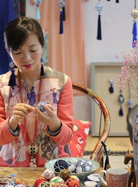 关注蒂哩哩原创设计师分享好作品