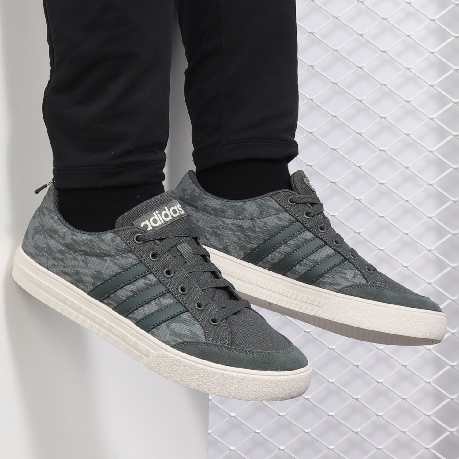 Adidas/阿迪达斯正品 男鞋新款运动鞋休闲鞋场下篮球鞋F37029