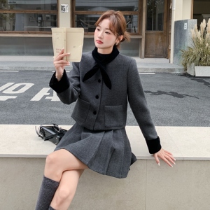 小香风蝴蝶结毛呢外套百褶短裙套装女秋冬新款千金风气质两件套潮图片