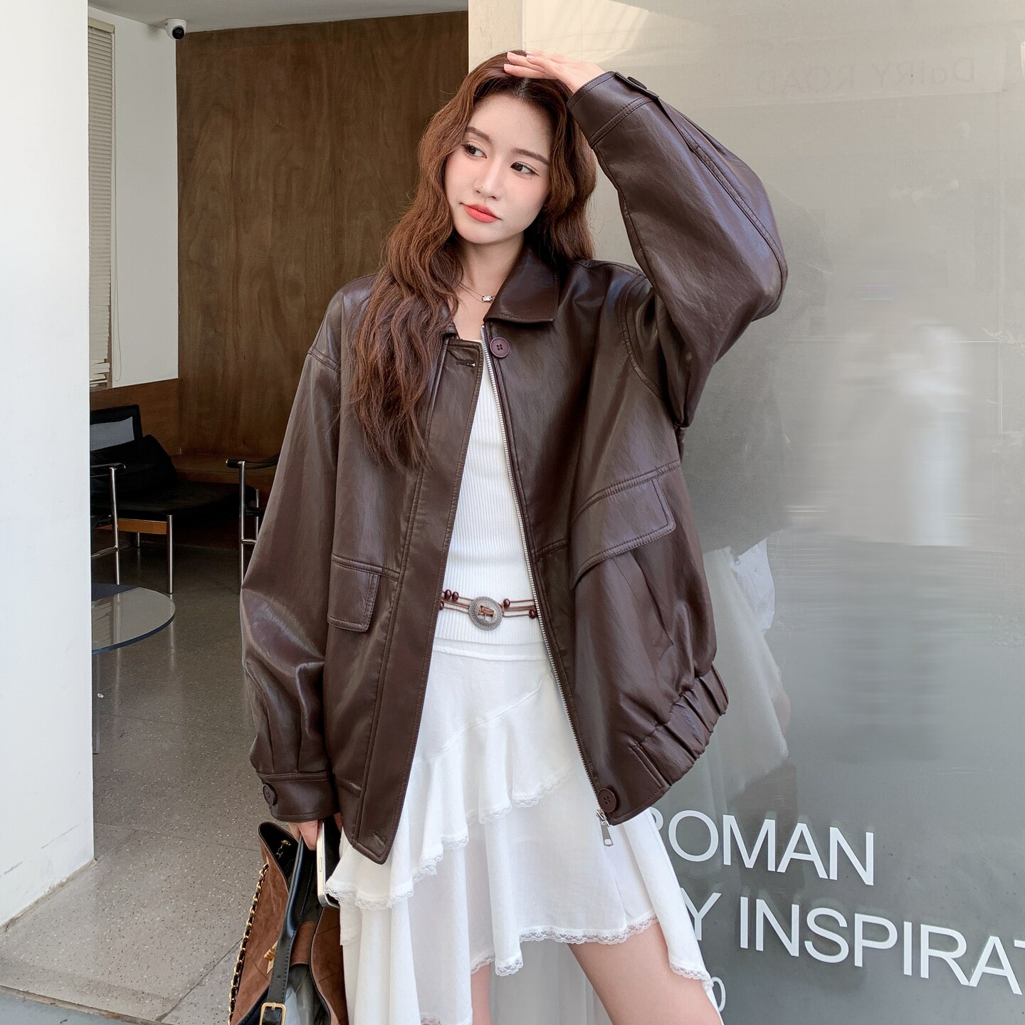 高级小众美拉德咖色皮衣外套女春秋超火好看机车服酷飒短夹克上衣，女装皮衣，2C075