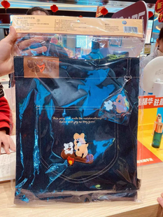 屈臣氏柿子椒熊 牛仔包 呆萌町毛绒双肩背包