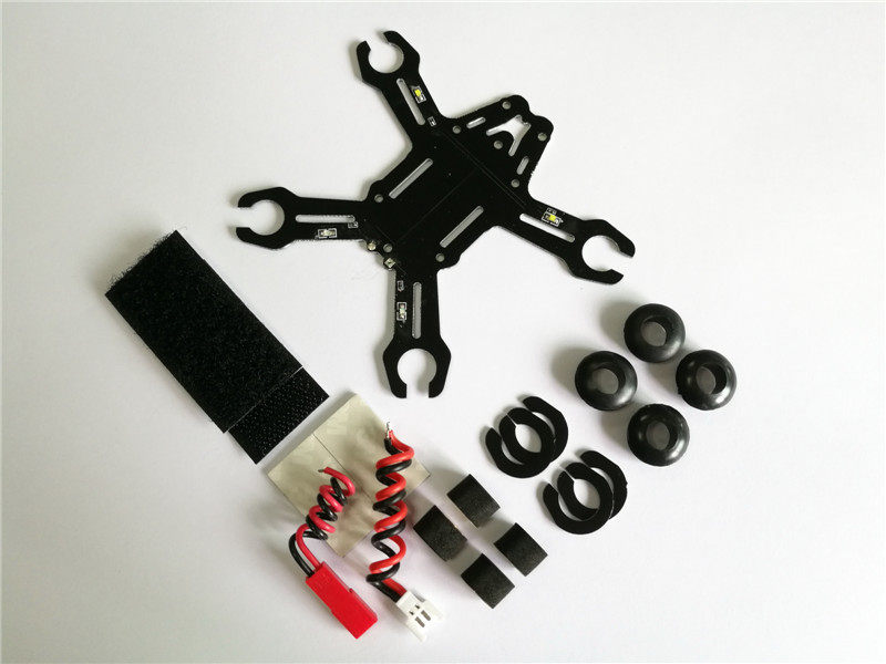 FPV小机架室内穿越机碳纤四轴机架 空心杯8520电机 F3飞控 LED灯