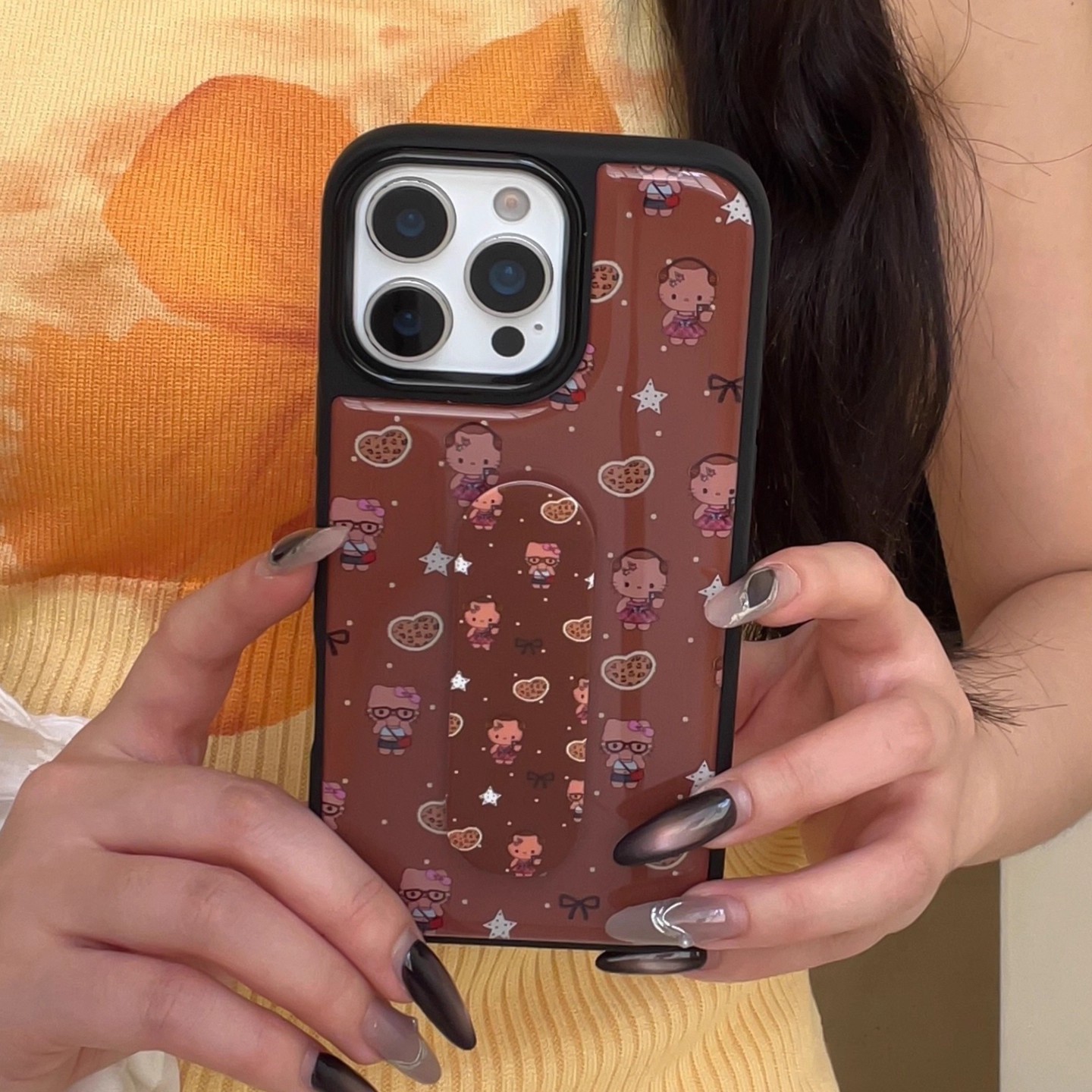 宁宁 韩系复古豹纹KT滴胶摇摇乐支架女款iPhone16Pro Mobile Case