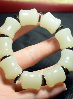 新疆和田玉路路通佛珠挂件手链