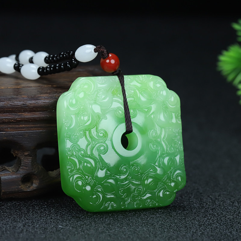 新疆和田玉仿古龙牌挂件翡翠绿四方守护平安扣吊坠项链玉瑞兽玉佩
