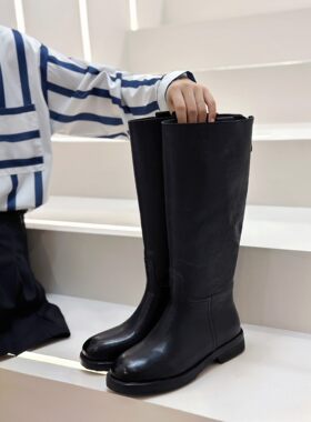 欧洲站2025新款真皮高筒靴长靴女士平底黑色骑士靴