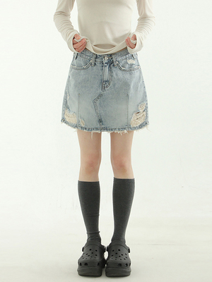 韩国代购23S/S light blue damage denim mini skirt破边牛仔短裙