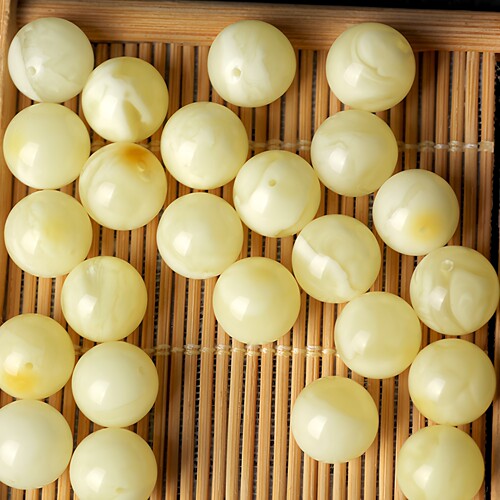 圆珠散单颗手串配饰白花天然蜜蜡