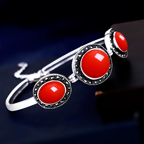 Серебряный браслет, бирюзовая этническая ретро инкрустация камня, красные румяна из воскового агата, серебро 925 пробы, этнический стиль