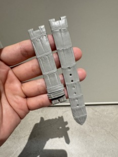 代用卡地亚白气球手表大号适用美洲鳄鱼皮手工表带珍珠灰30mm