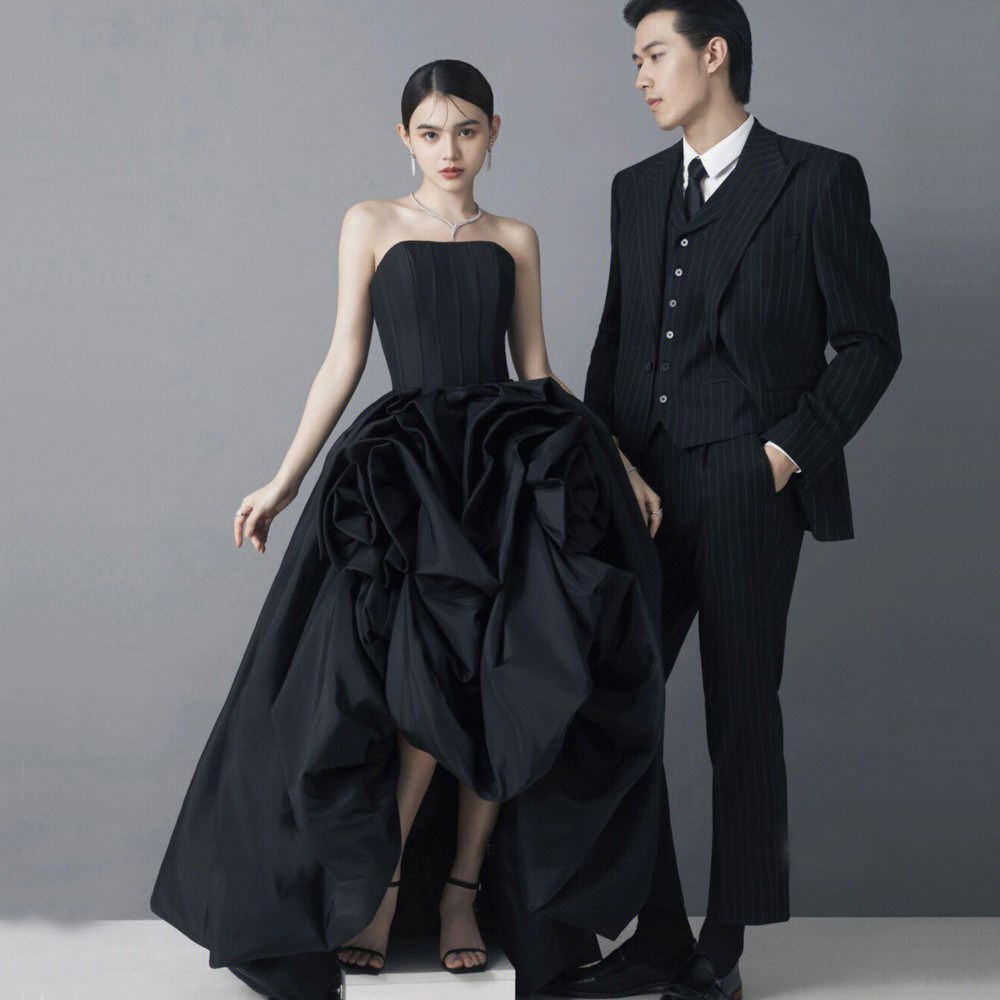 新款影楼主题服装室内泡泡袖婚纱拍照摄影情侣写真黑色缎面长礼服