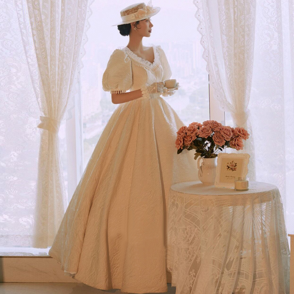 法式影楼主题泡泡袖钉珠婚纱礼服