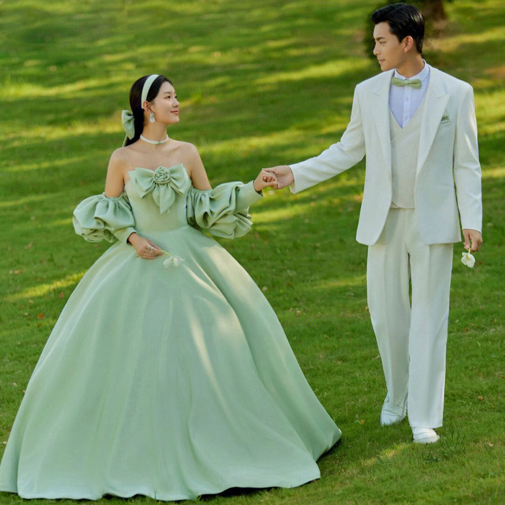 影楼主题服装情侣写真外景拍照摄影礼服绿色抹胸小拖尾泡泡袖婚纱
