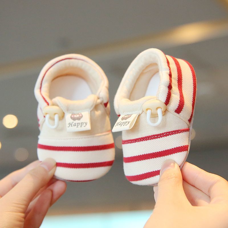男女宝宝鞋春秋薄软底防掉学步鞋防滑步前婴儿外穿轻便0-1岁鞋袜