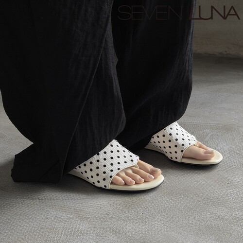 SEVEN LUNA~国内正品2026夏季法式波点夹趾坡跟凉拖鞋女SLDQ502