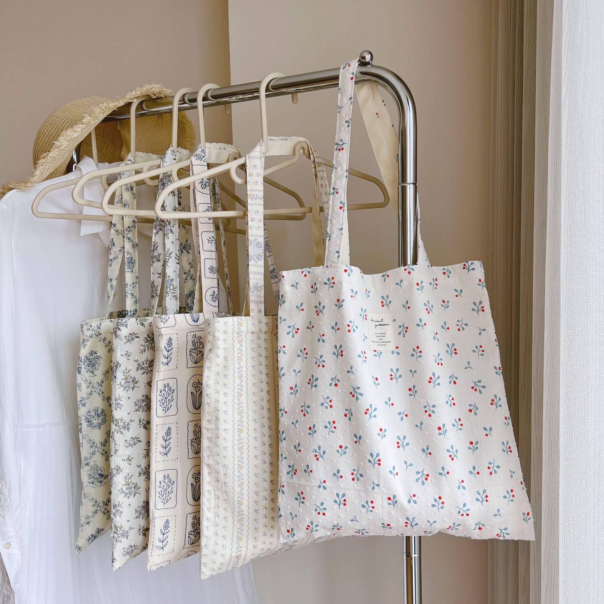 2026春夏新款法式花语印花单肩手提帆布包韩版百搭碎花棉布购物袋