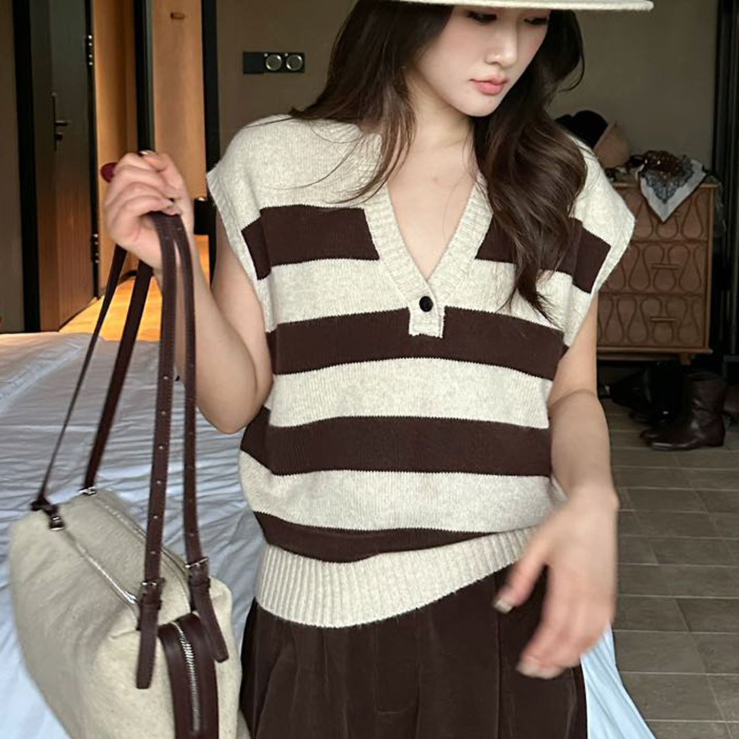 撞色条纹POLO领冰丝针织马甲女