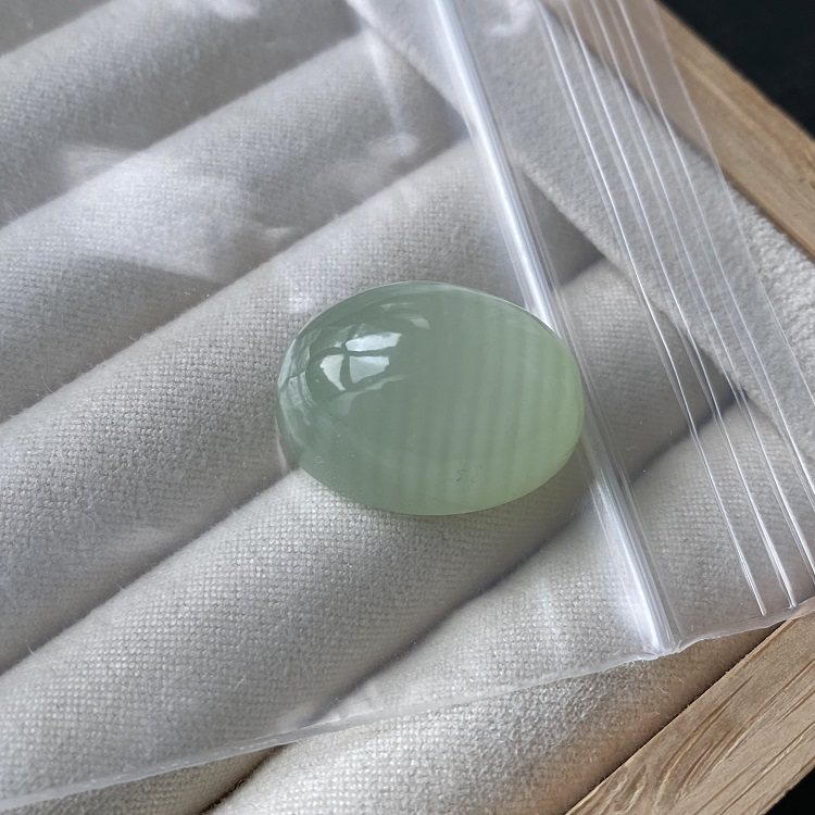 珍贵稀有 高品质原矿 纯天然绿纹石裸石吊坠 冰透水润 颜色艳丽